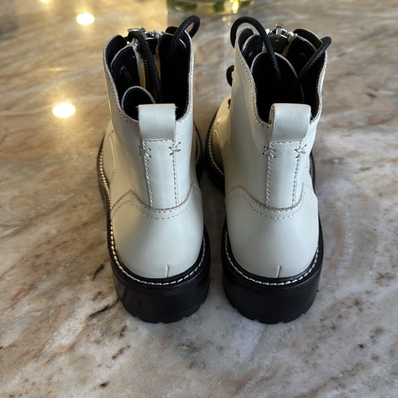 Rag & bone Ankle Boot Cannon Lug Sole Lace up Ankle Boot.. NEVER WORN - Picture 3 of 4